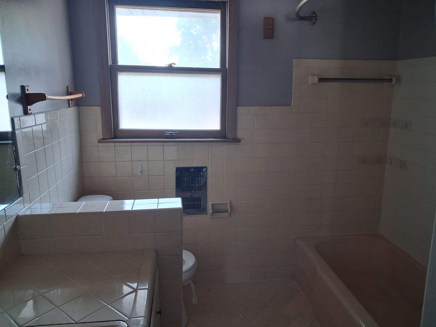 Milwaukee Apartment: 7106 West Congress Street