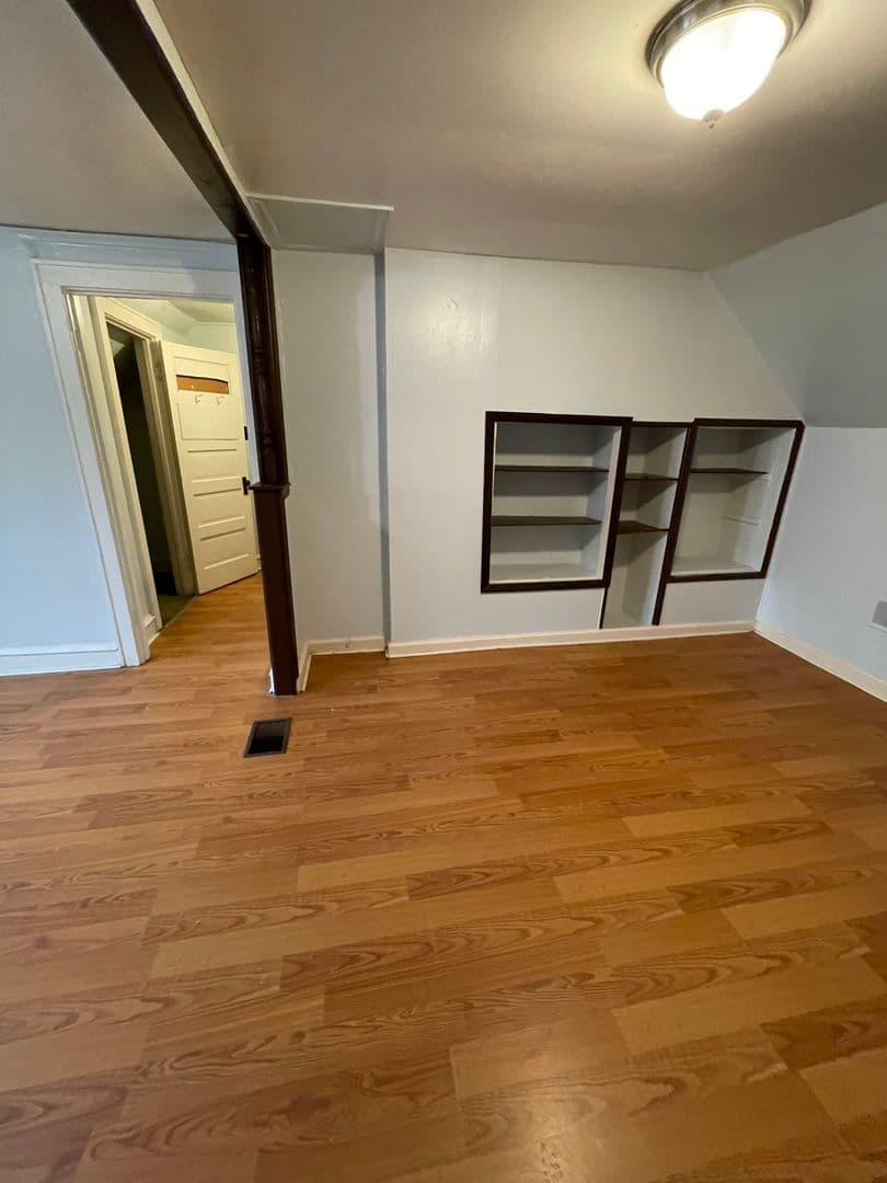 Milwaukee Apartment: 2545 North 52nd Street