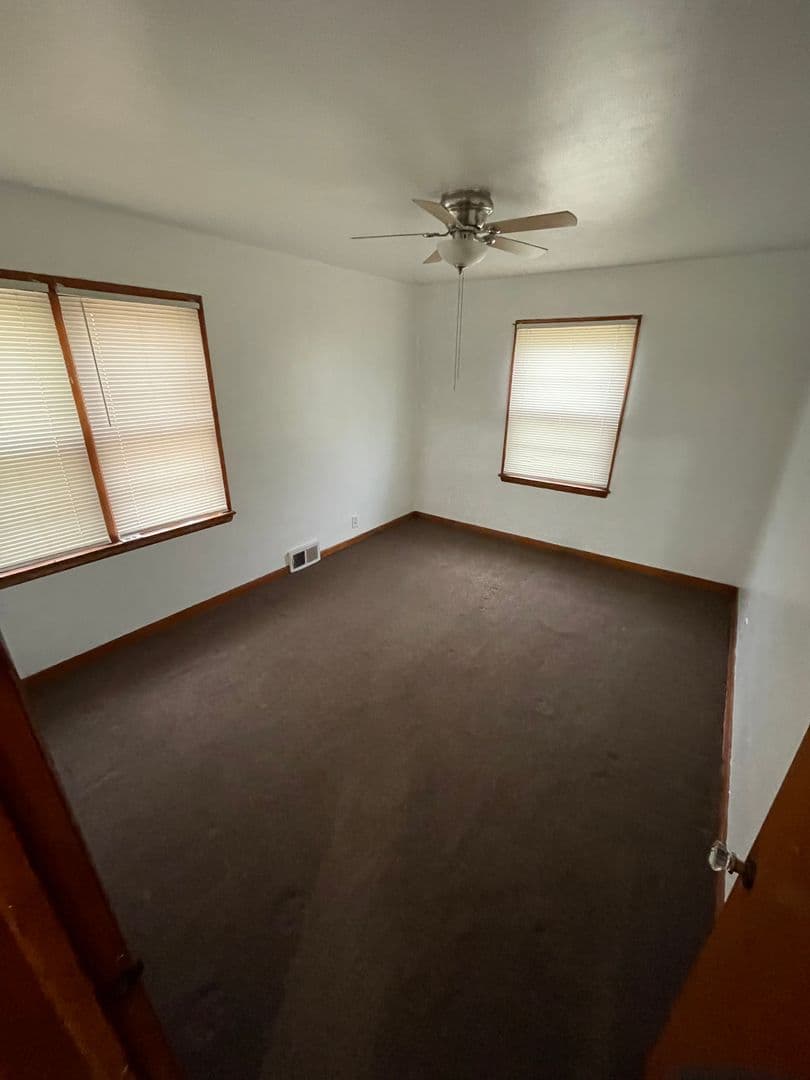 Milwaukee Apartment: 3601 N 53rd St