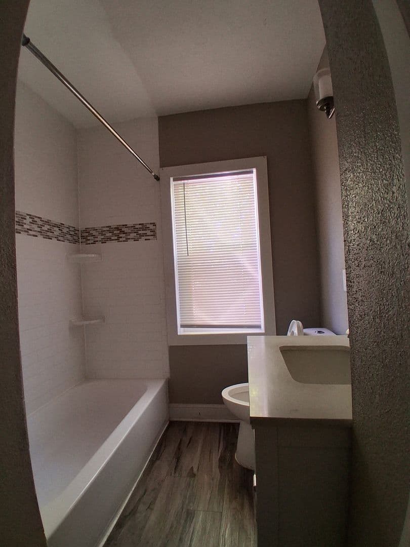 Milwaukee Apartment: 114 West Howard Avenue