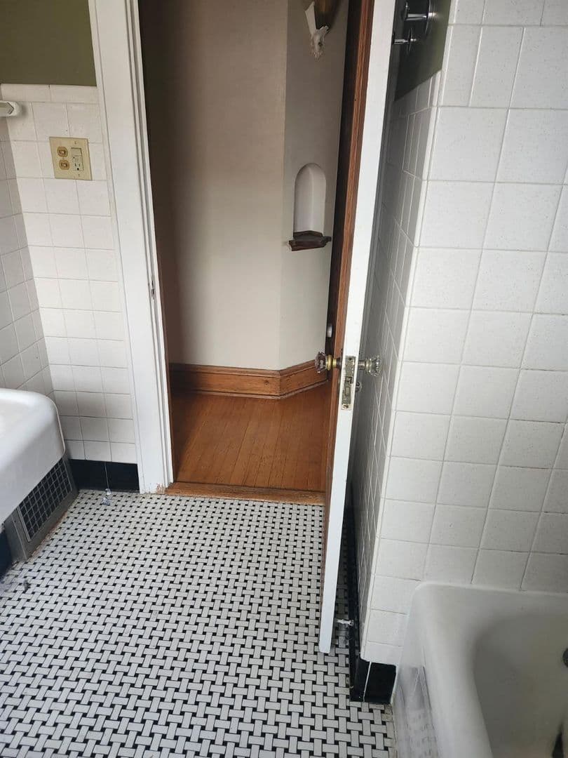 Wauwatosa Apartment: 2330 North 61st Street