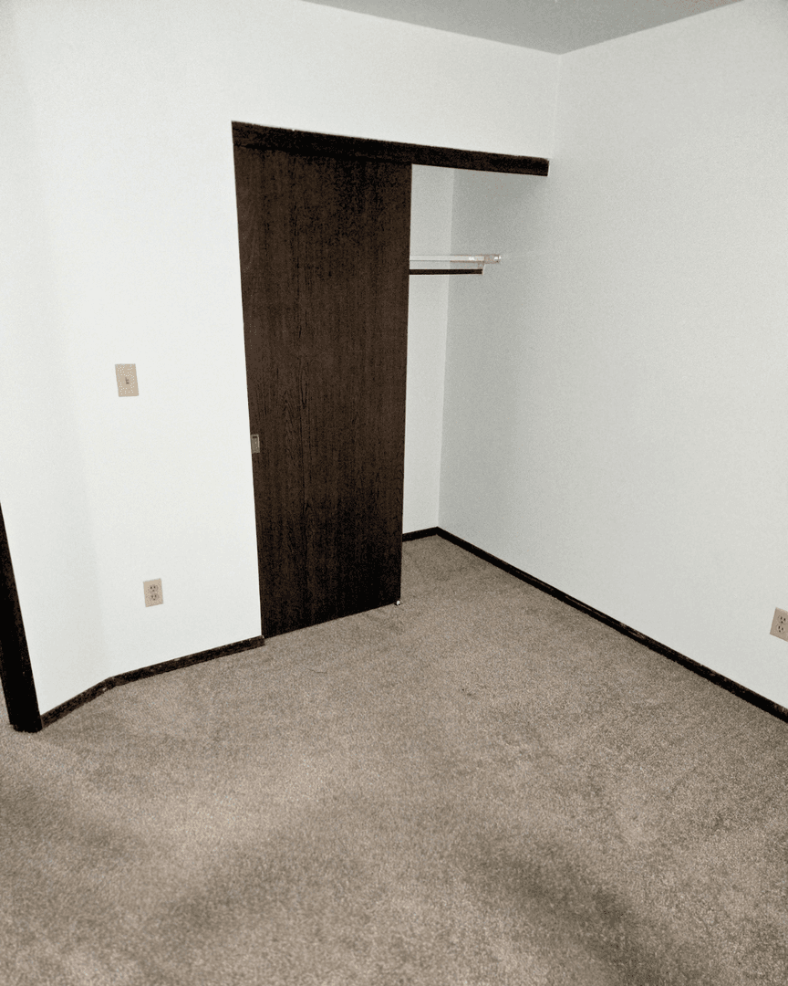 Waukesha Apartment: 1118 Fleetfoot Dr