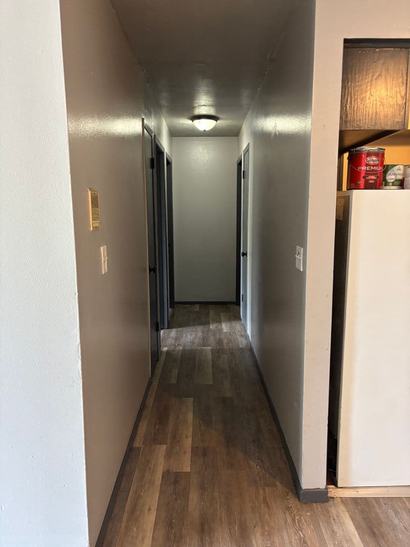 Milwaukee Apartment: 6320 N 91st St