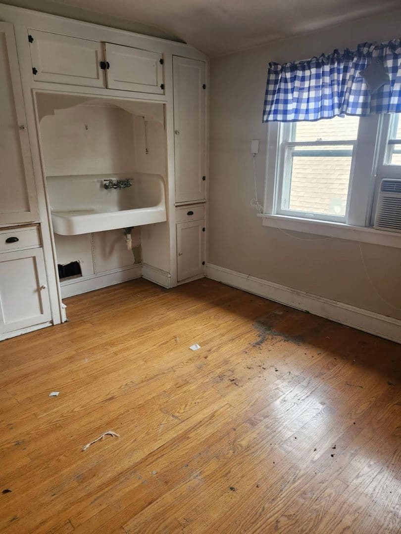 Wauwatosa Apartment: 2330 North 61st Street