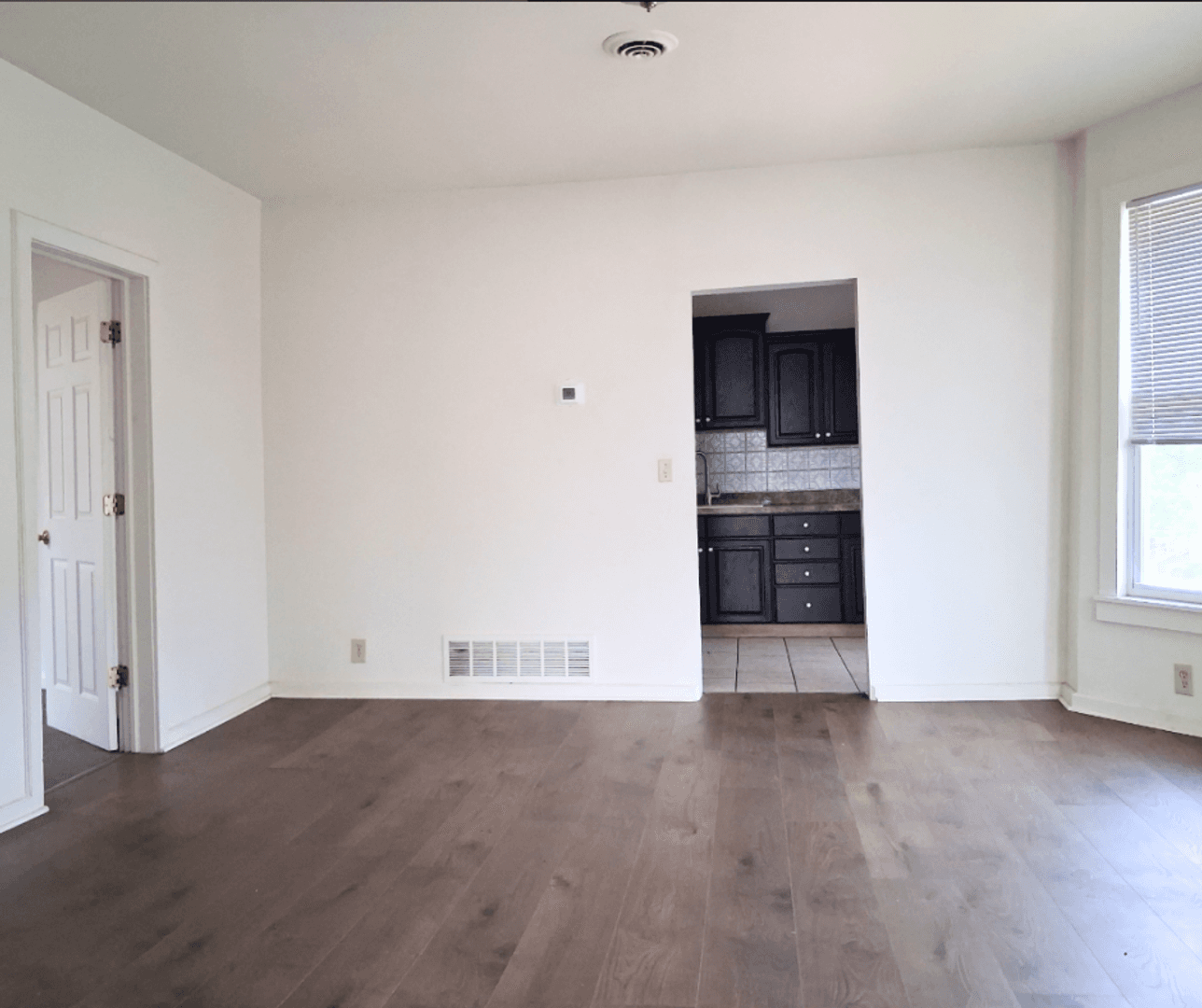 Milwaukee Apartment: 2302 W. Vine Street