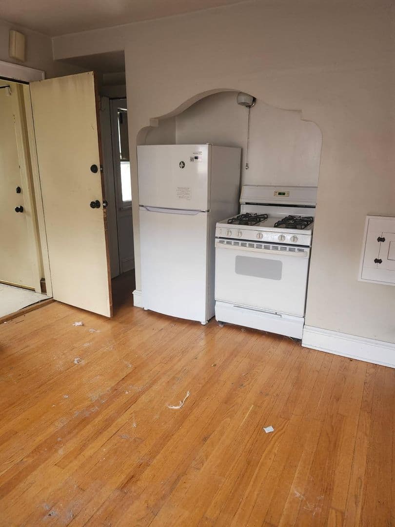 Wauwatosa Apartment: 2330 North 61st Street