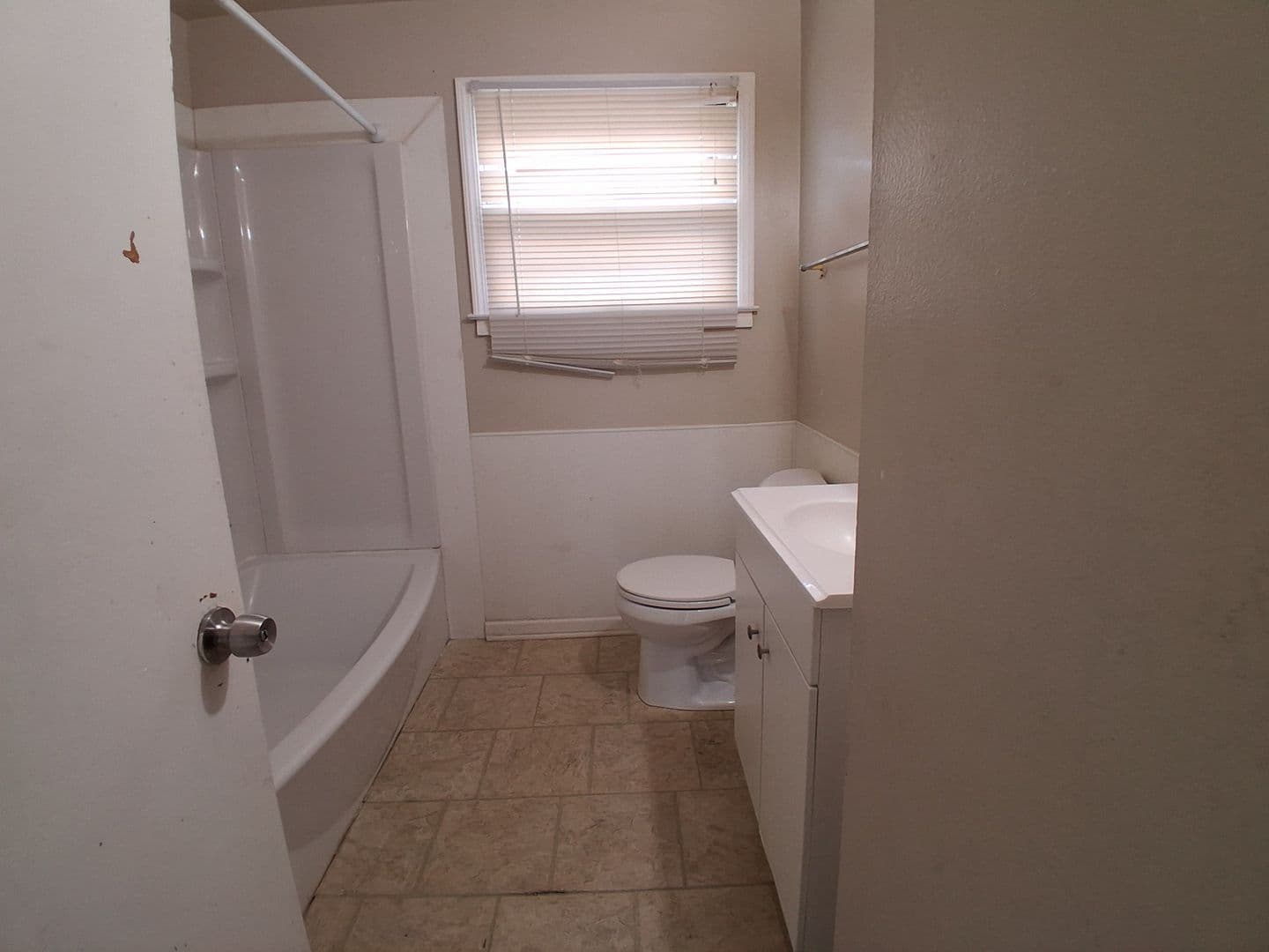 Milwaukee Apartment: 4961 North 47th Street