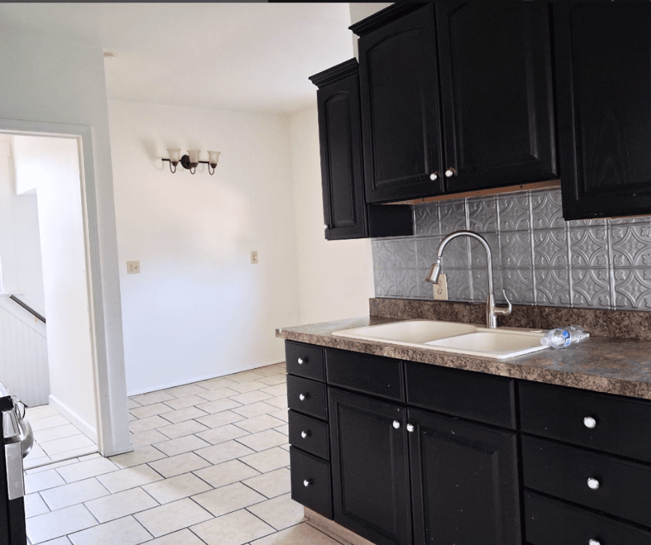 Milwaukee Apartment: 2302 W. Vine Street
