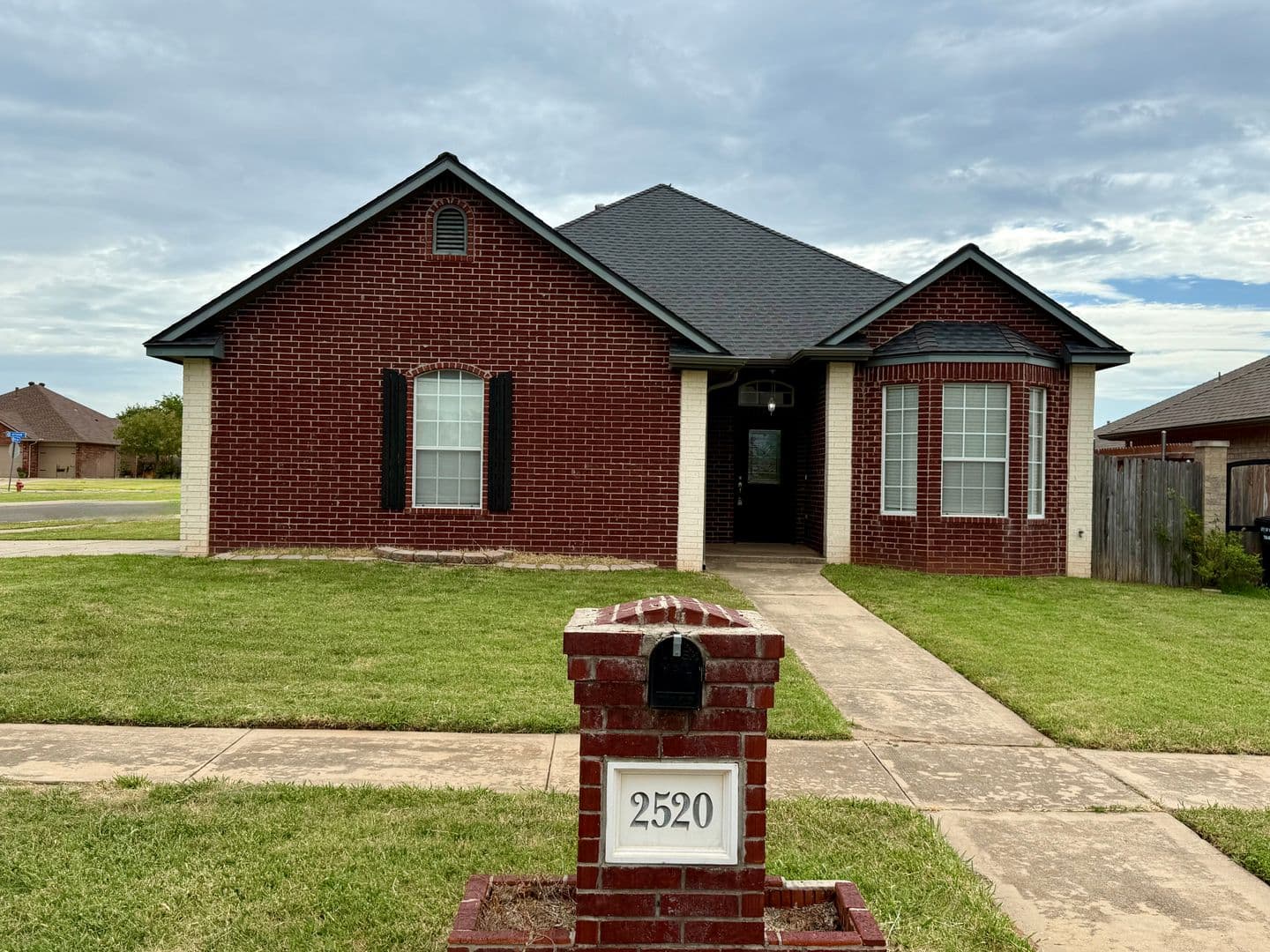 Moore House: 2520 Thomas Drive