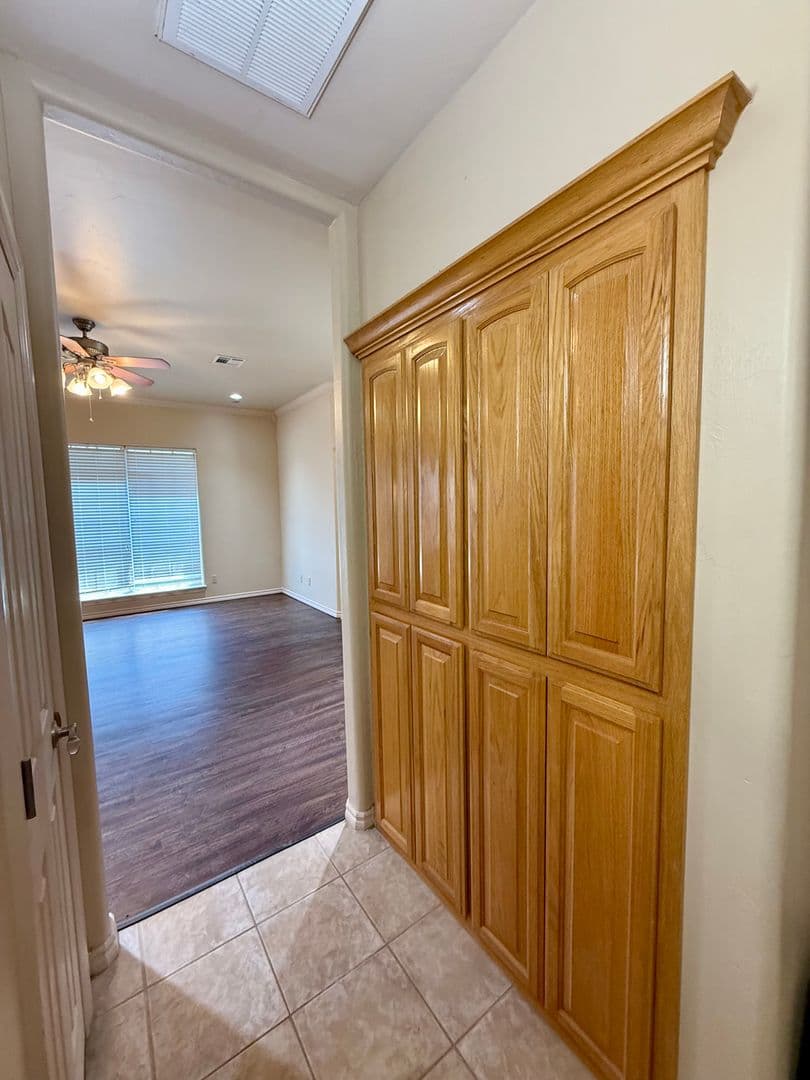 Moore House: 2520 Thomas Drive