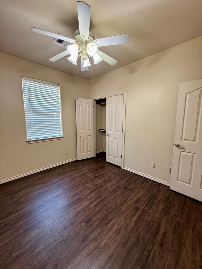 Moore House: 2520 Thomas Drive