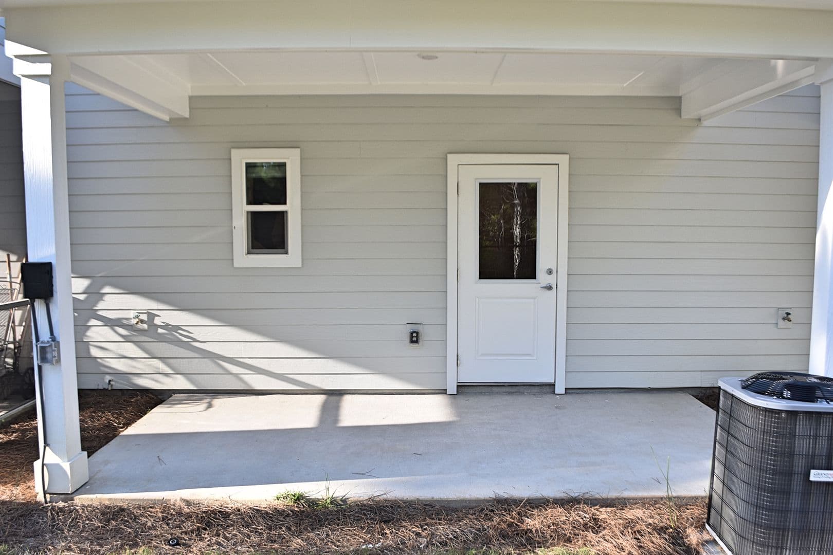 Freeport Townhome: 214 Date Palm Ln