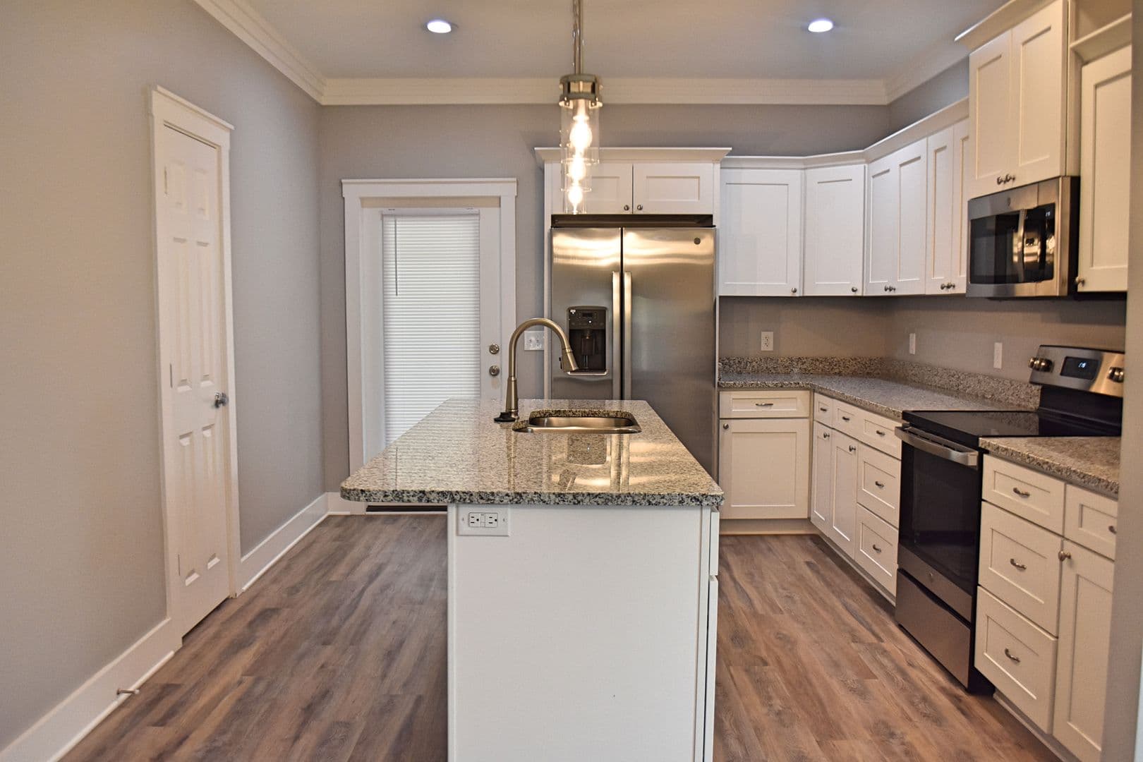 Freeport House: 10 Oakfield Drive N.