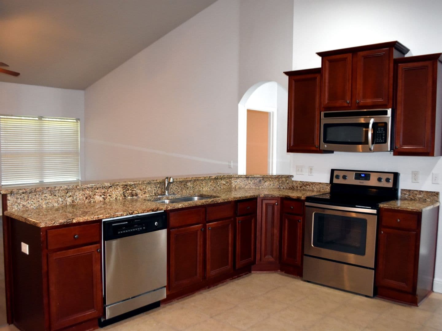 Freeport House: 474 Mango Ln