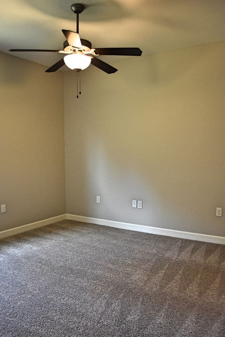 Freeport House: 416 Tropical Way
