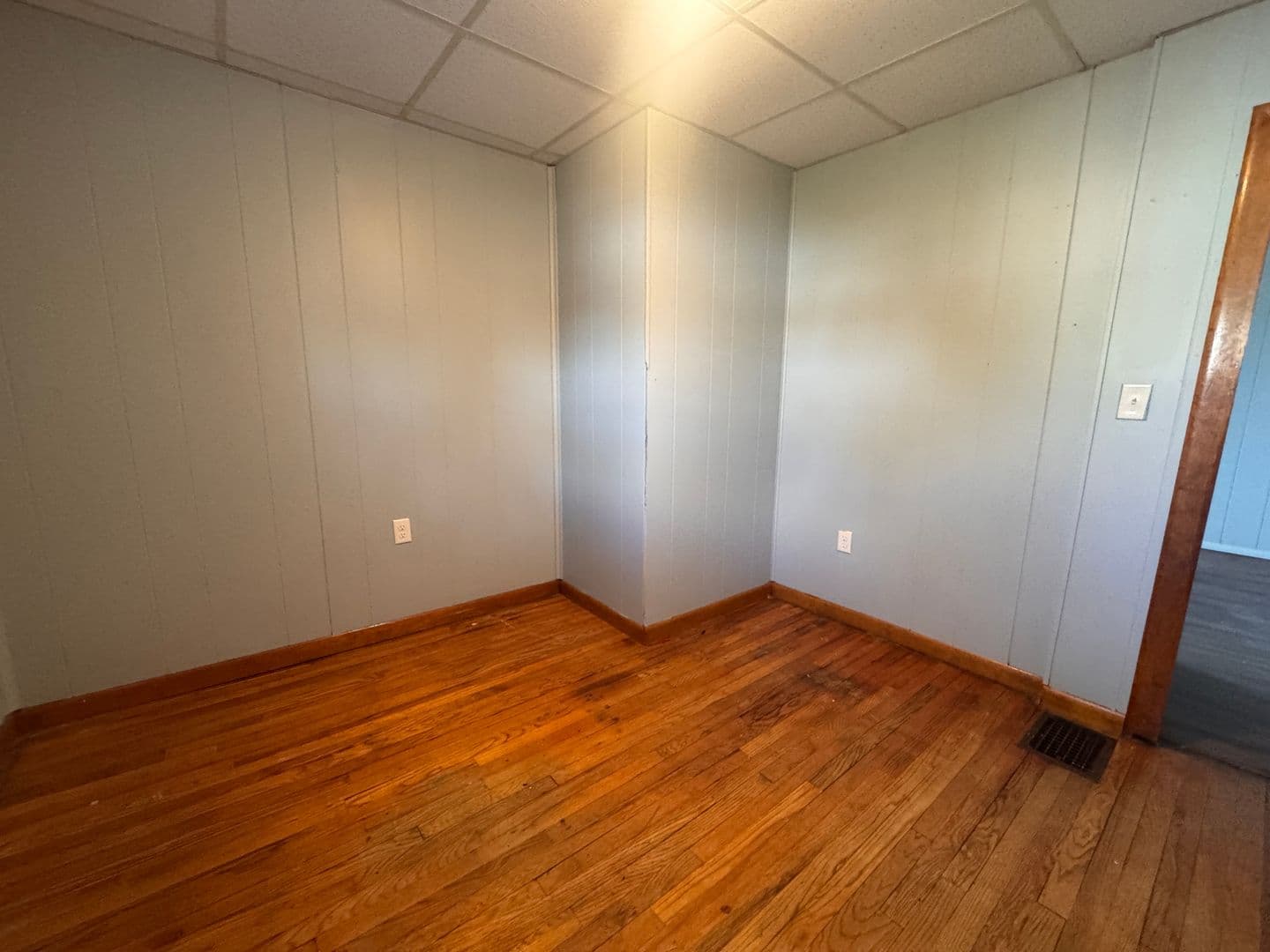 Rome Apartment: 213 Depeyster Street