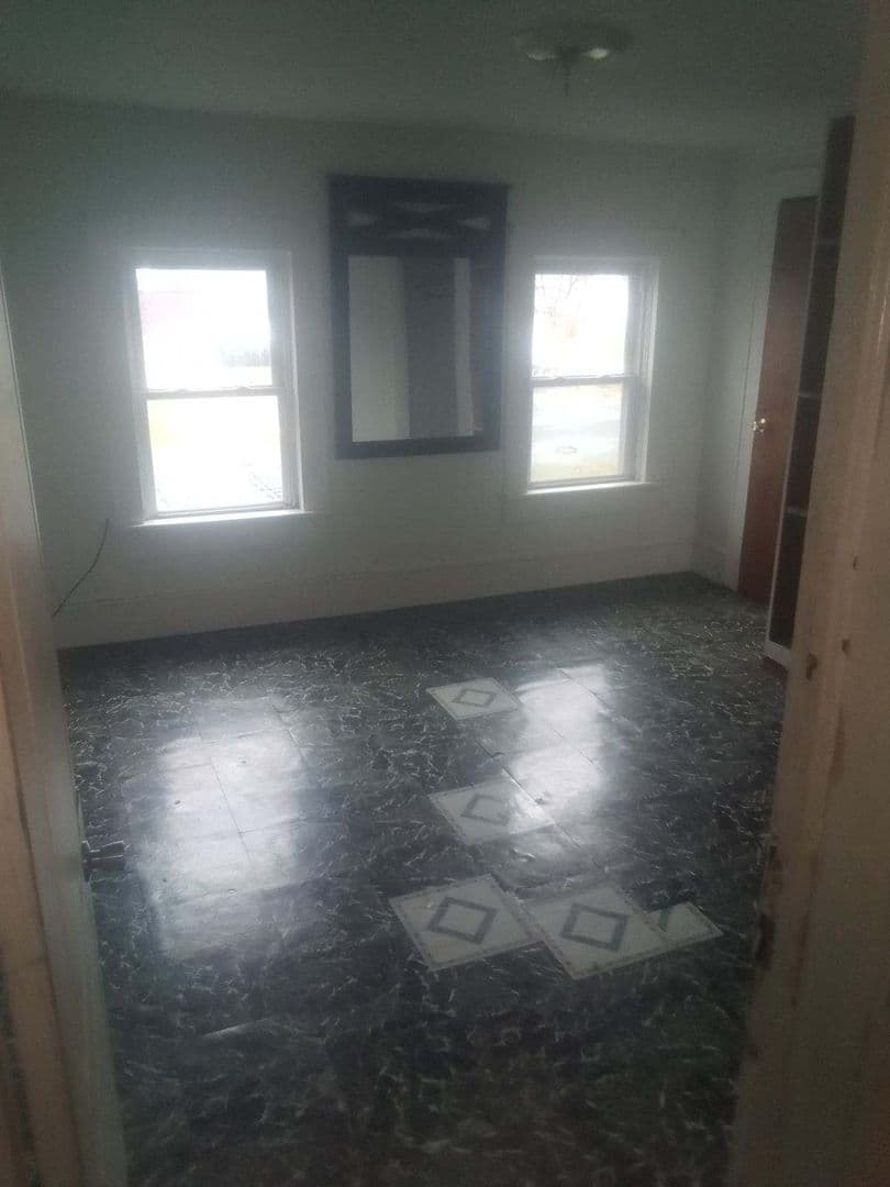 Rome Apartment: 435 S James Street