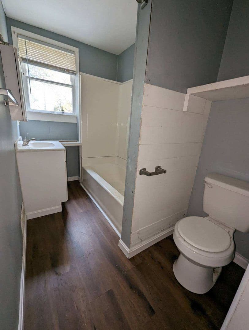 Rome Apartment: 149 River Street