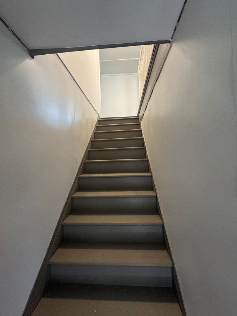 Blossvale Apartment: 7547-7549 W Lake Street