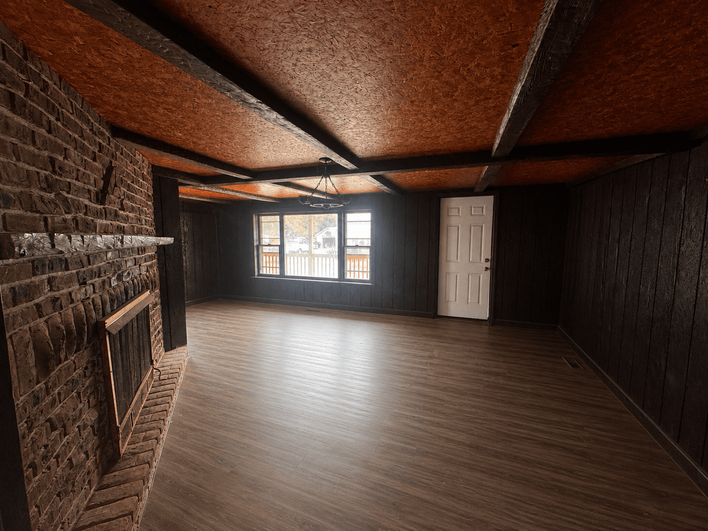 Blossvale Apartment: 7547-7549 W Lake Street