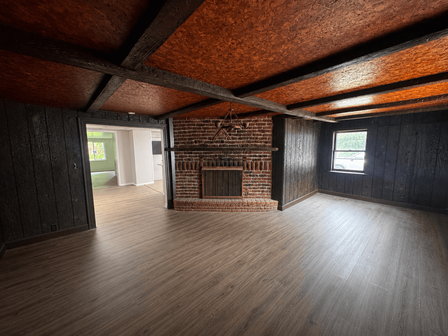 Blossvale Apartment: 7547-7549 W Lake Street