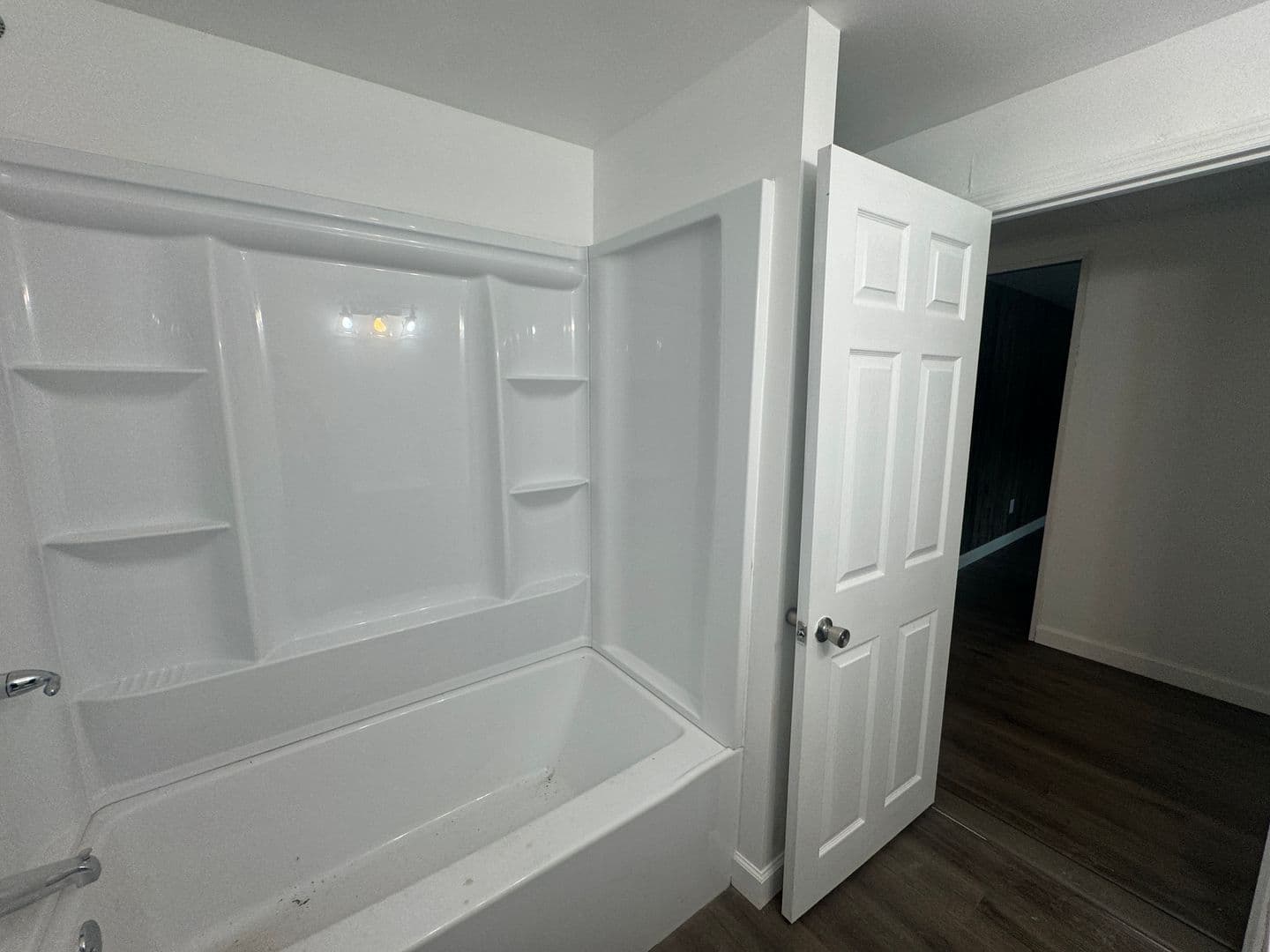 Blossvale Apartment: 7547-7549 W Lake Street