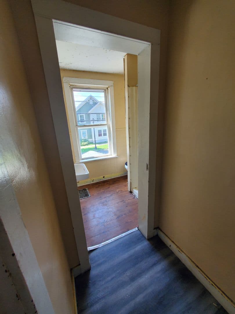 Rome Apartment: 435 S James Street