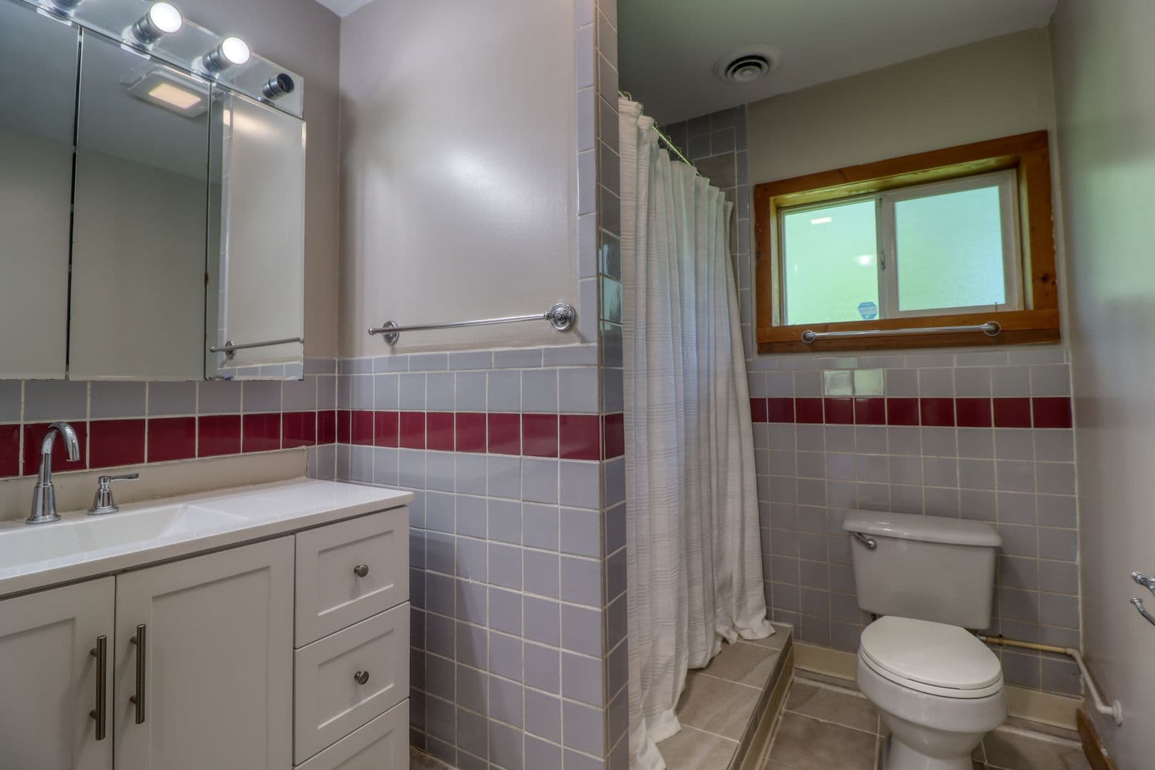 Taberg House: 10066 Point Rock Road