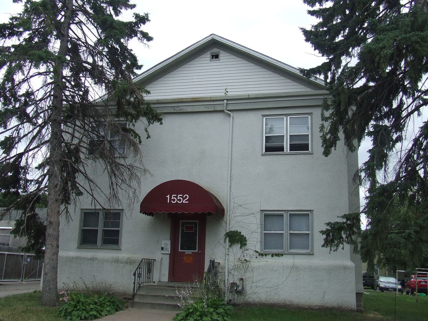 St.Paul Apartment: 1552 Edmund Avenue