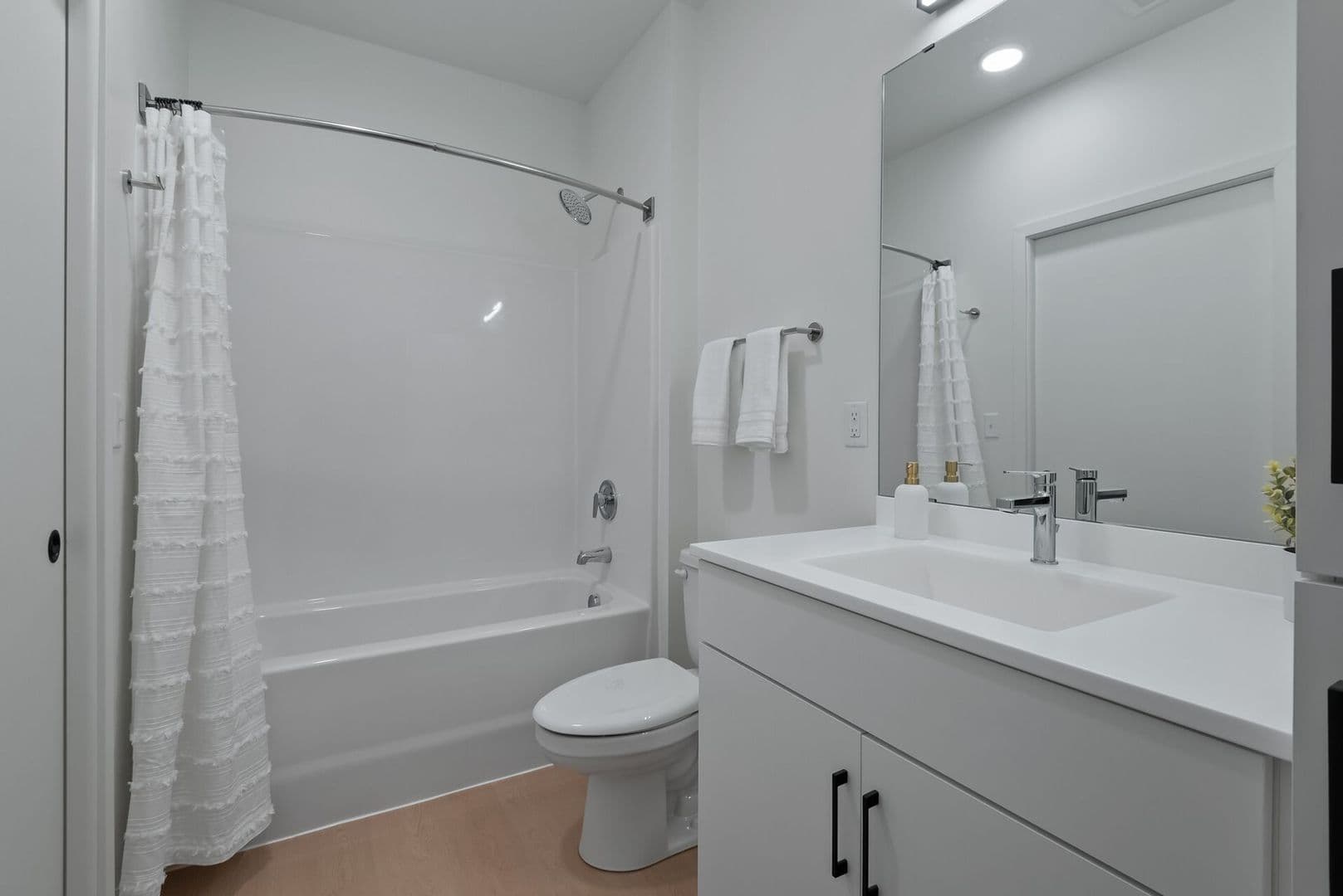 Minneapolis Apartment: 4222 Nicollet Avenue South