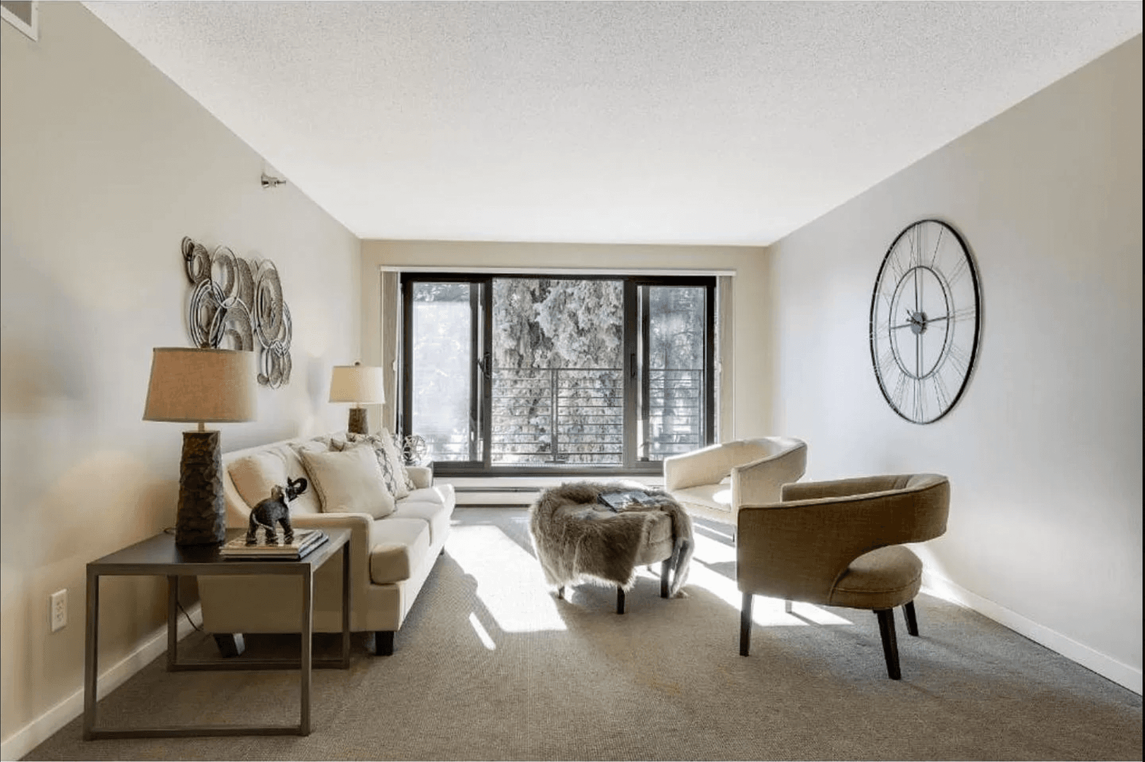 Minneapolis Apartment: 48 Groveland Terrace