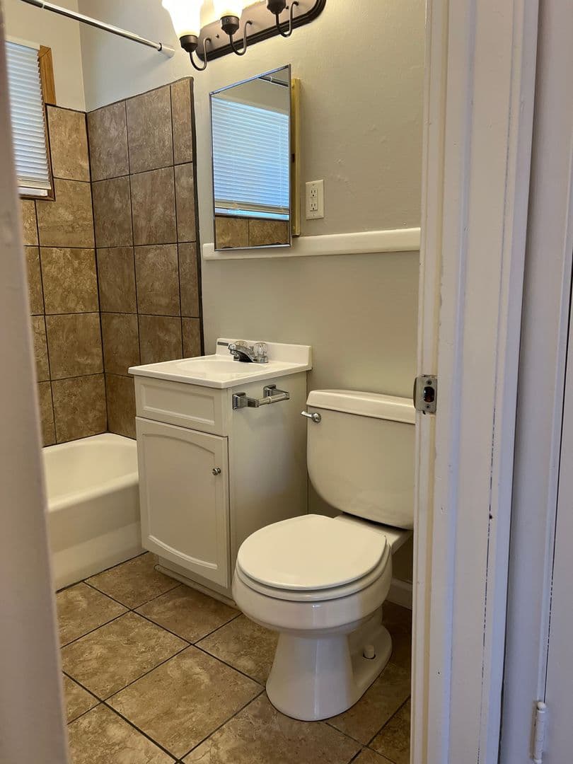 Minneapolis Apartment: 2603 Golden Valley Road
