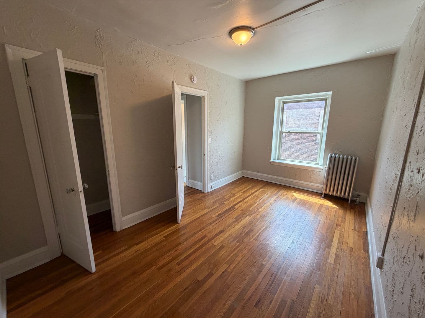 Minneapolis Apartment: 2300 Harriet Avenue S