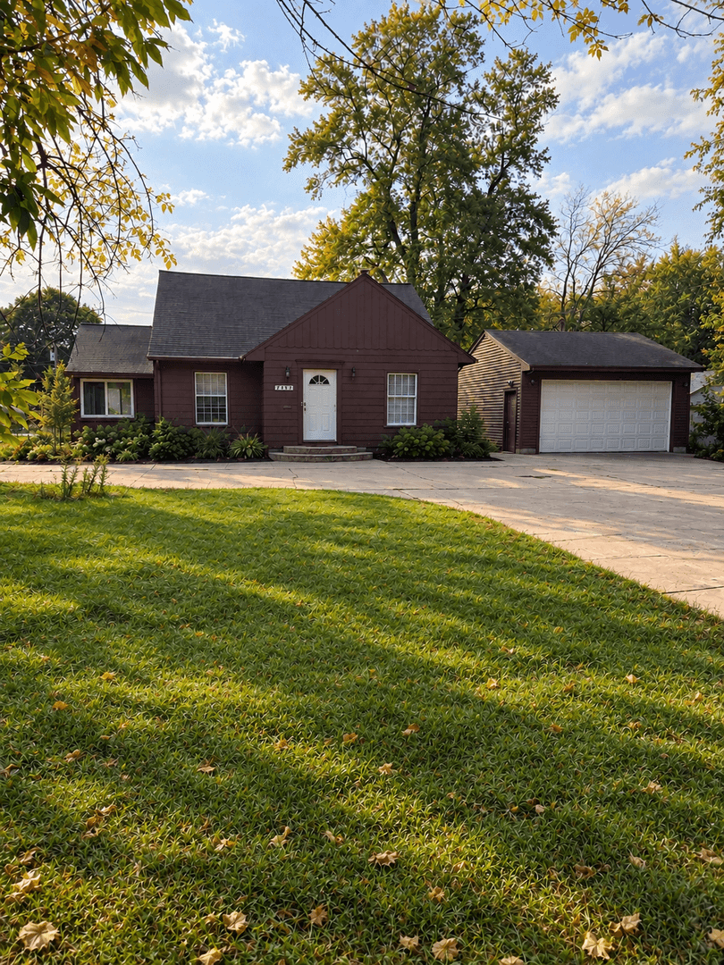 Brooklyn Park House: 7117 63rd Ave N