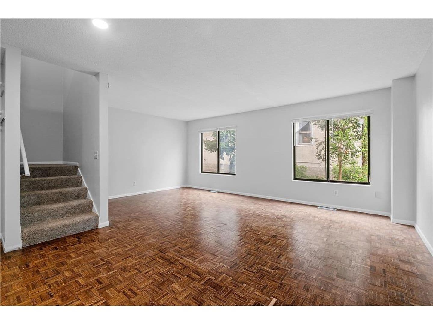 Minneapolis Apartment: 941-951 17th Ave SE & 942 15th Ave SE