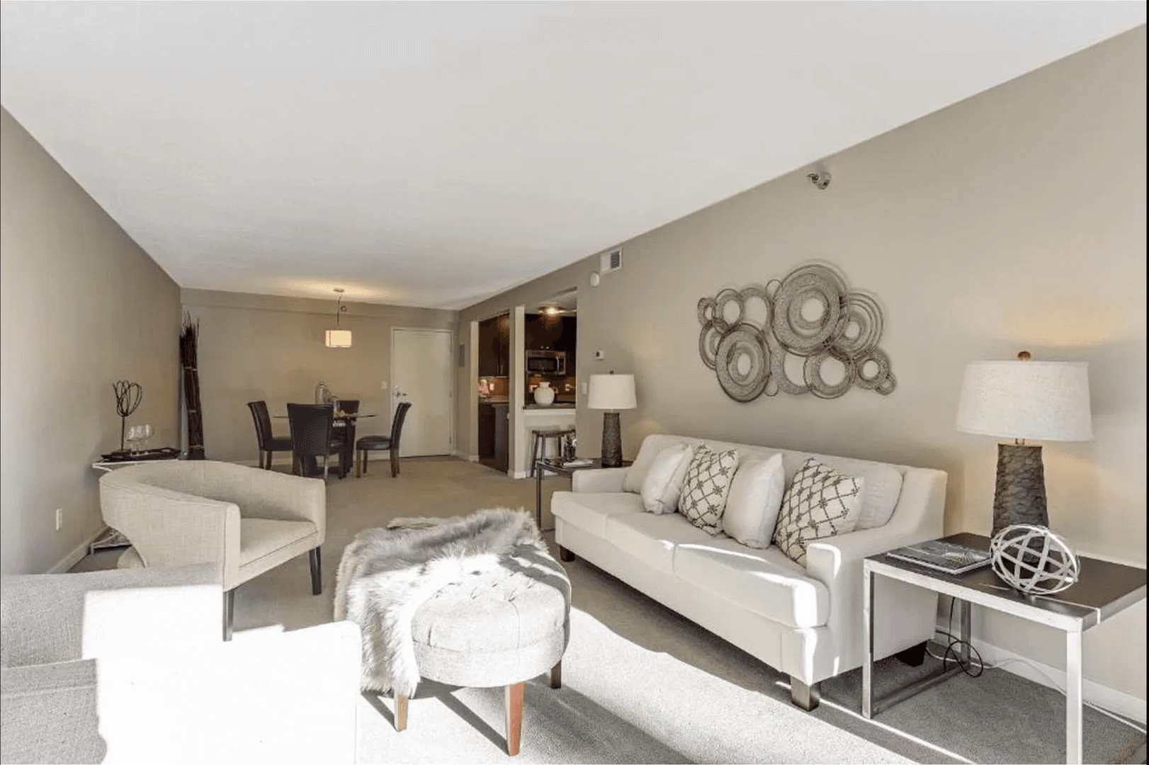 Minneapolis Apartment: 48 Groveland Terrace
