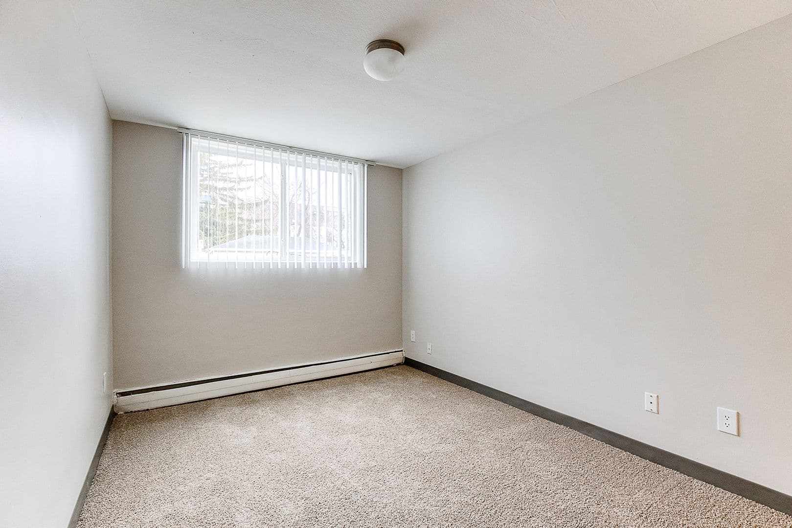 Minneapolis Apartment: 3105 22nd Ave South