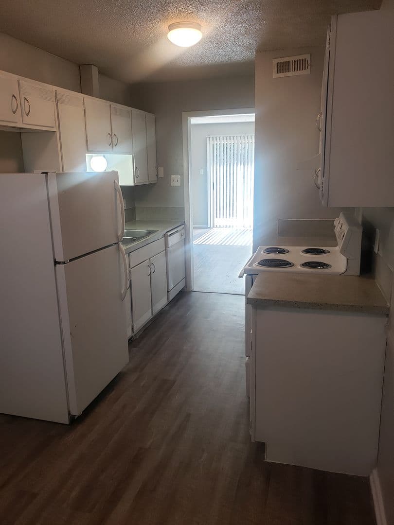 Lubbock Apartment: 2801 Slide Rd.