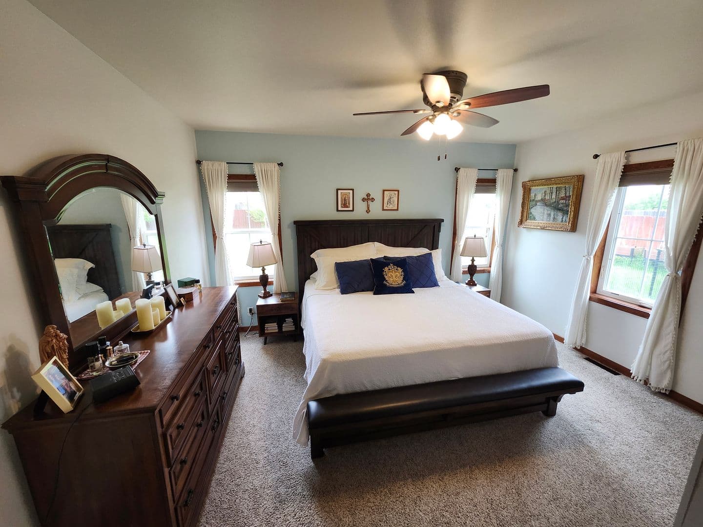 Minot House: 3013 9th St NW