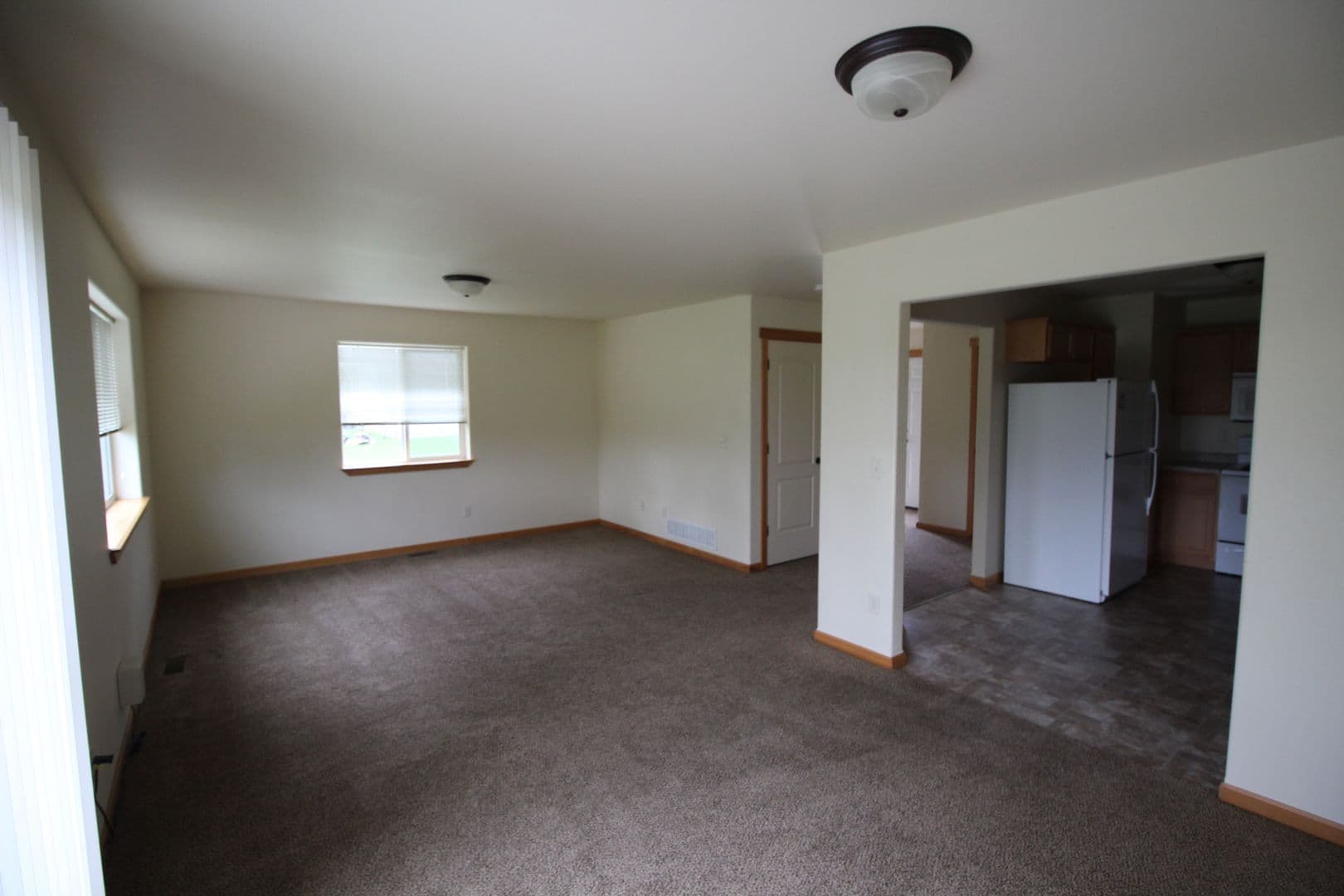 Powers Lake Apartment: 300 5th Ave W