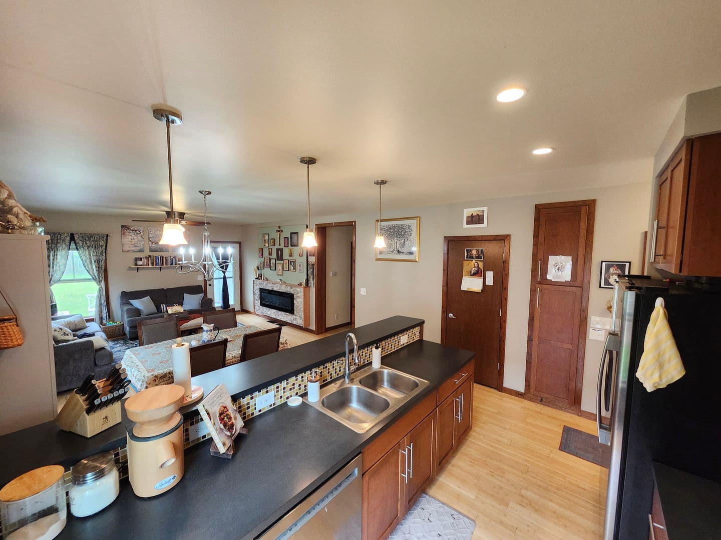Minot House: 3013 9th St NW
