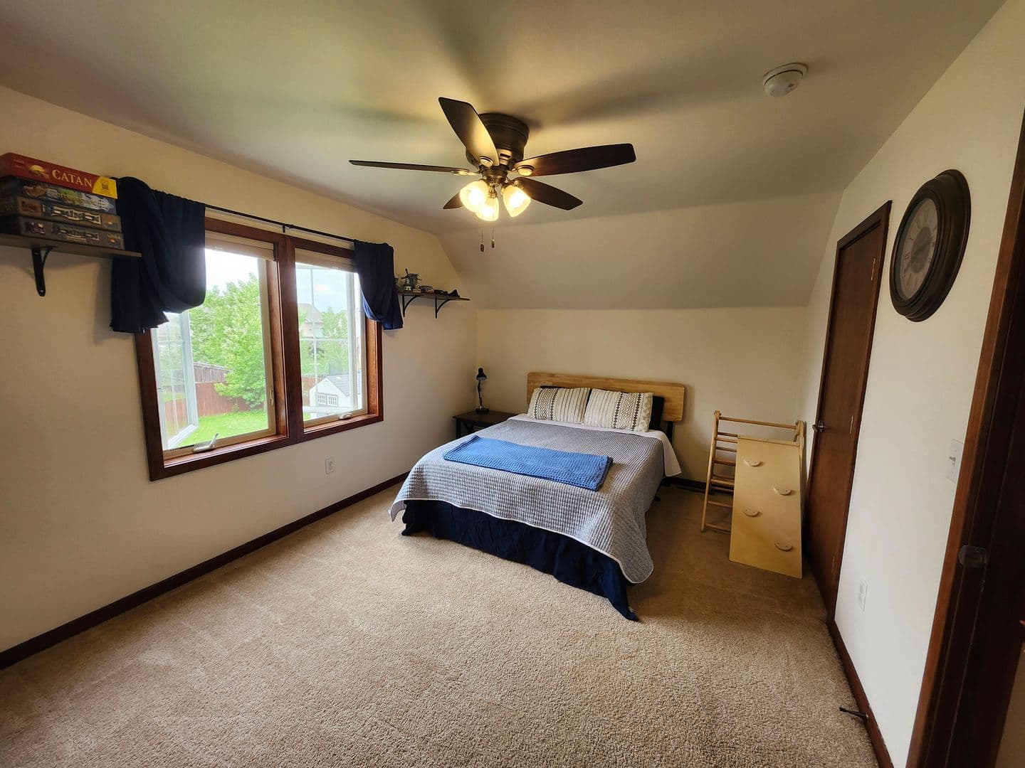 Minot House: 3013 9th St NW