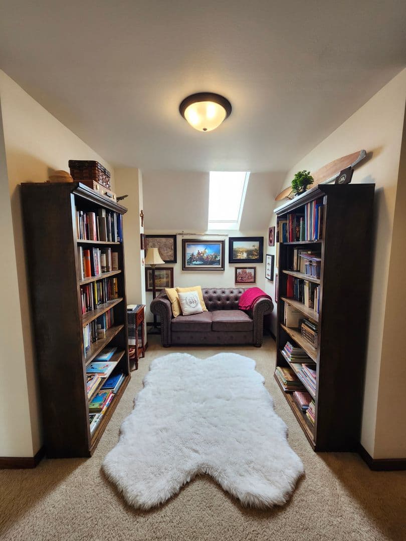 Minot House: 3013 9th St NW