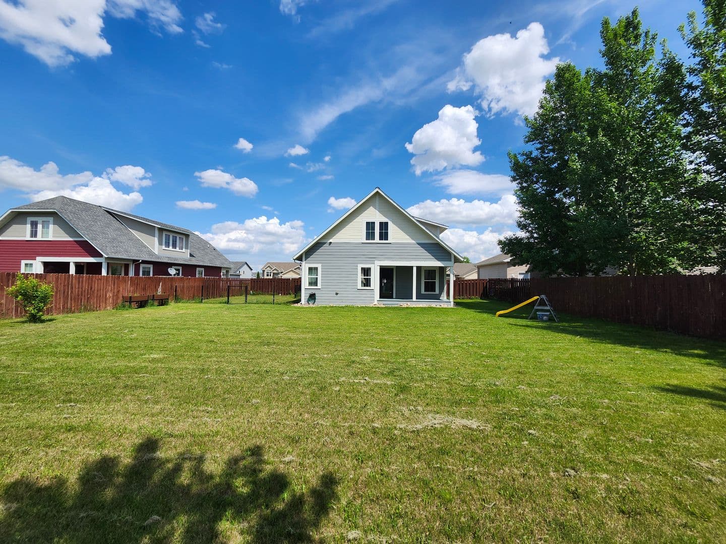 Minot House: 3013 9th St NW