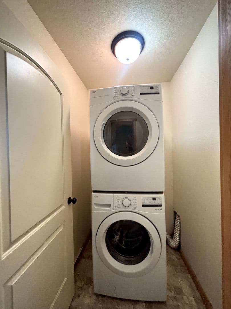Powers Lake Apartment: 310 5th Ave W