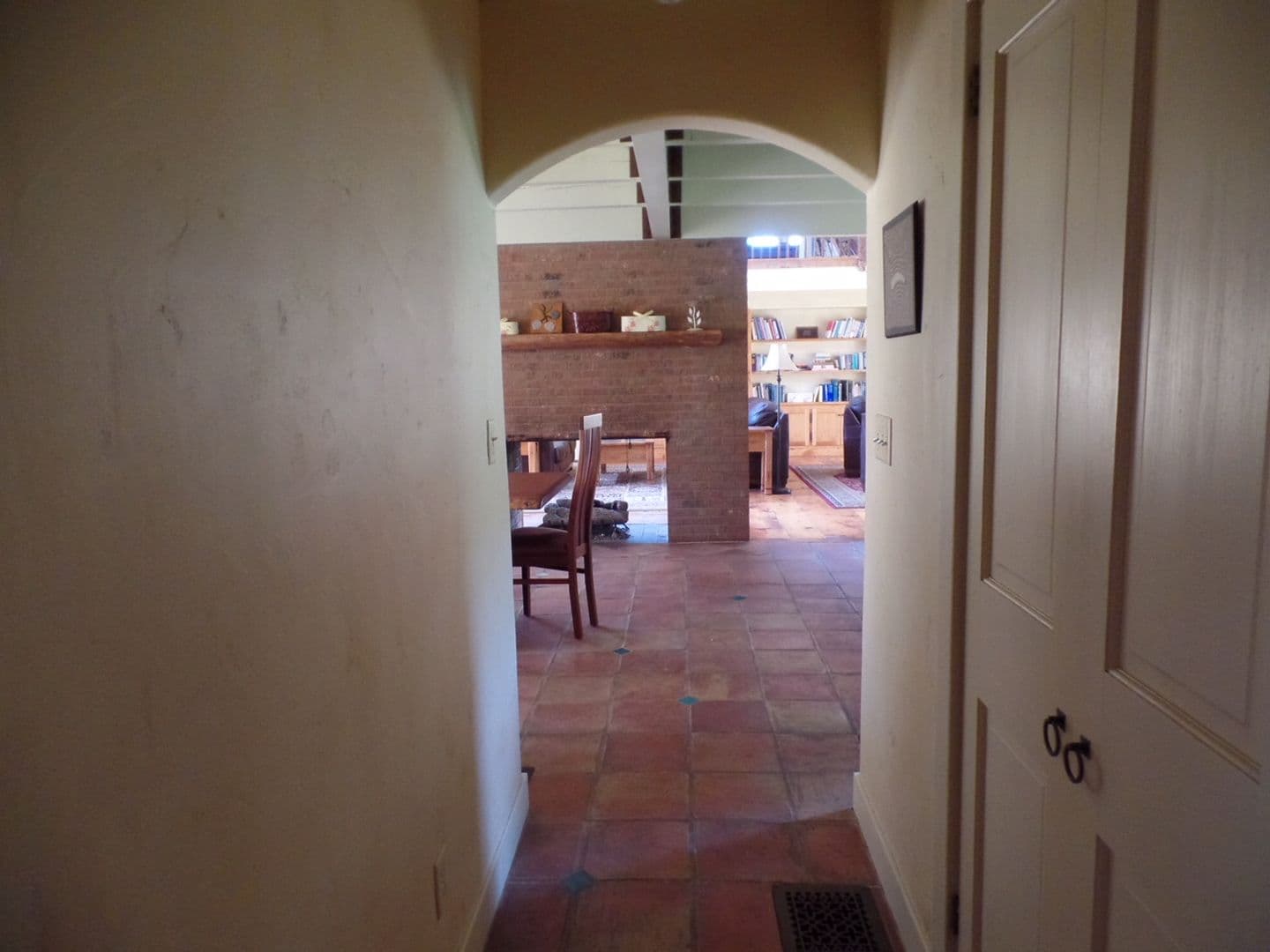 Hanover House: 11 Old Dana Road