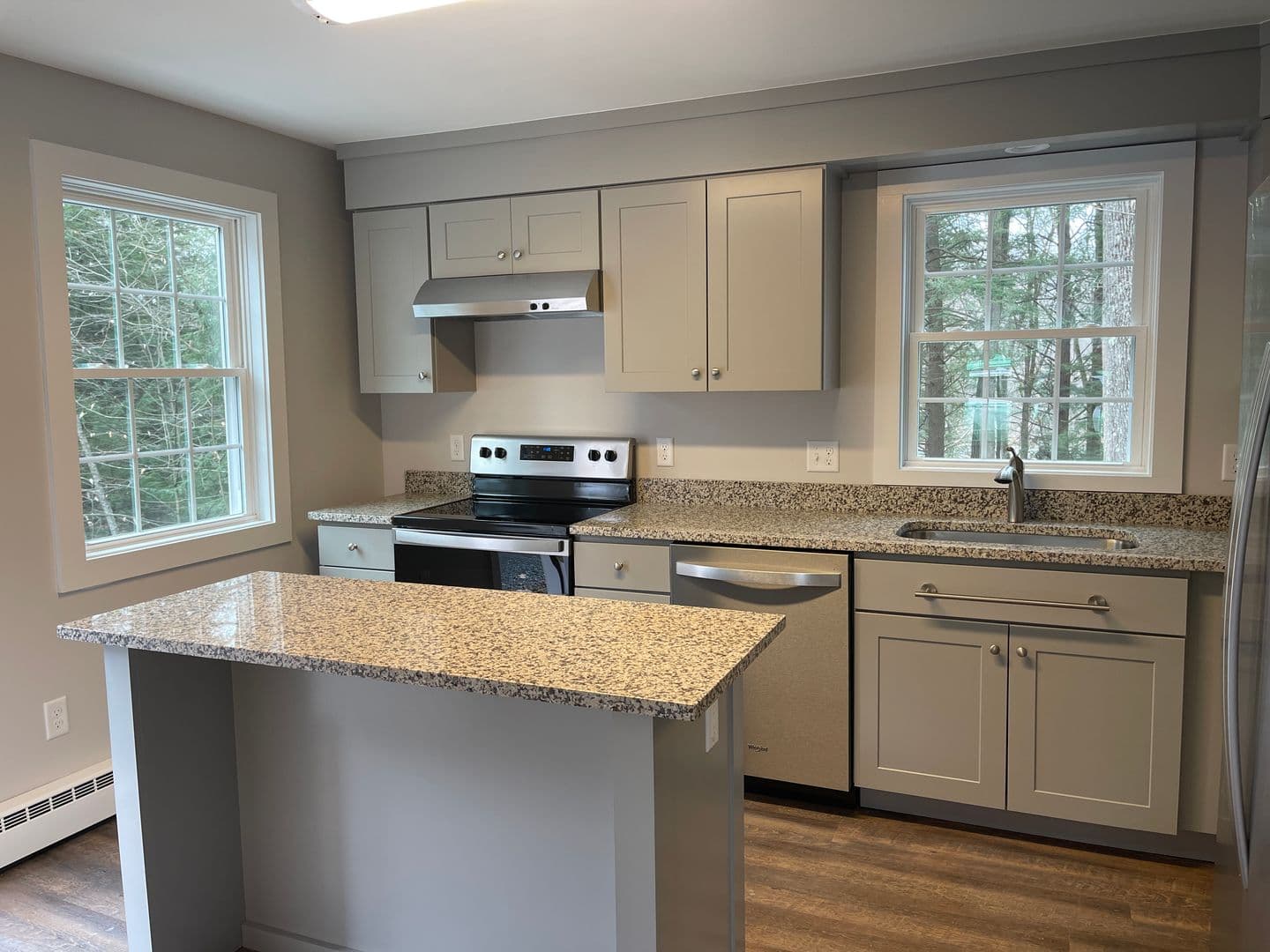 White River Junction Apartment: 87 Grovner Street