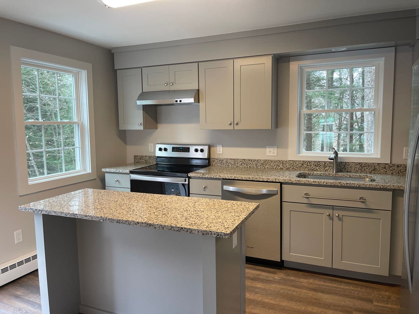 White River Junction Apartment: 87 Grovner Street