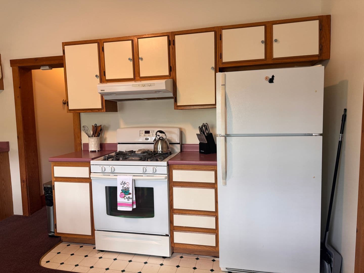 West Lebanon House: 169 Glen Road