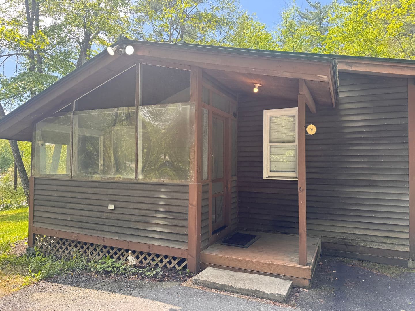 West Lebanon House: 169 Glen Road